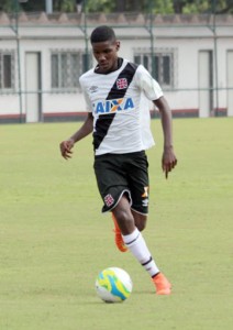 Lucas Henrique também deixou sua marca na rede do Fla (Foto: Carlos Gregório Júnior/Divulgação)