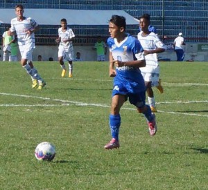 Gabriel marcou um dos gols do Olaria na vitória em casa (Foto: Paulo Roberto Rodrigues)