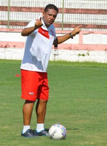 Treinador dedica conquista aos jogadores, comissão técnica, diretoria e à torcida (Fotos: Divulgação/BAC)